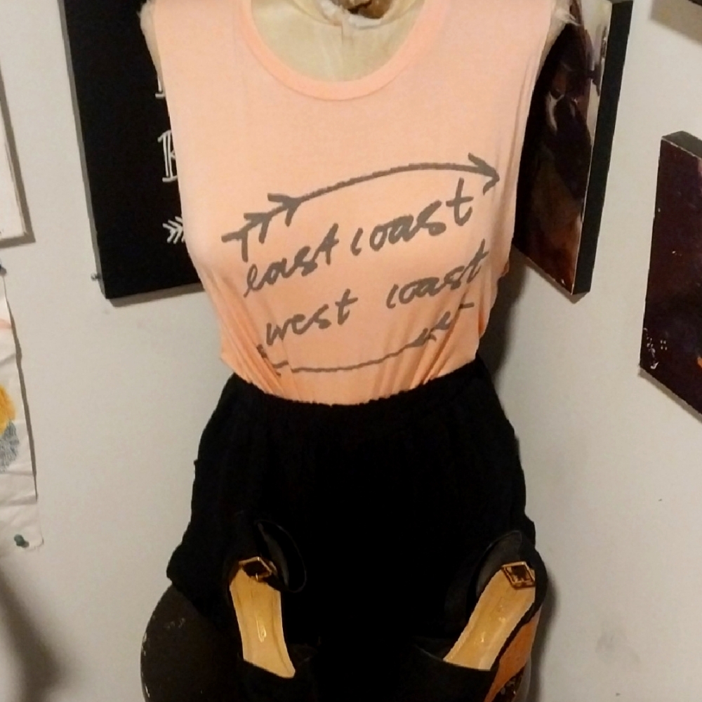 American Eagle Outfitters Peach Tank Top